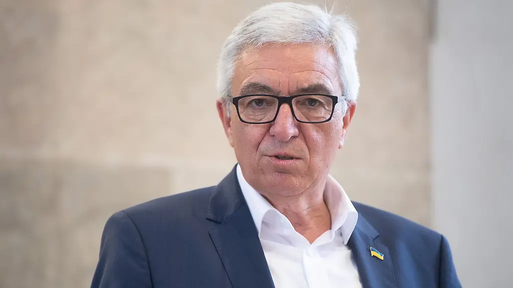 Roger-Lewentz-SPD-Minister-des-Innern-und-fuer-Sport-von-Rheinland-Pfalz