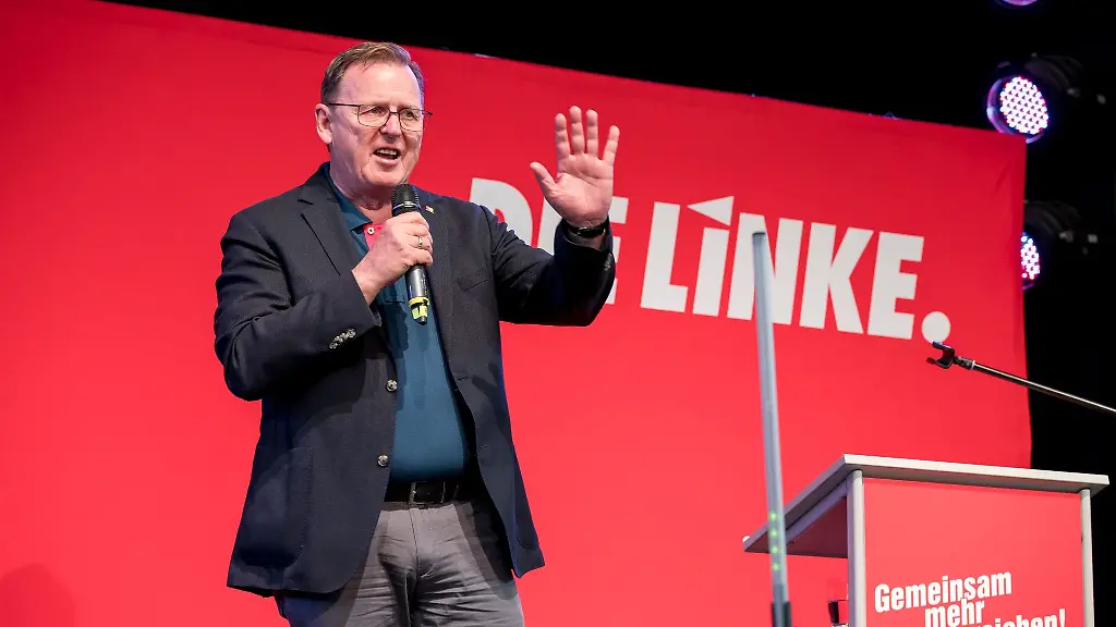 Bodo-Ramelow-haelt-seine-Rede-auf-dem-Landesparteitag-der-Partei-Die-Linke