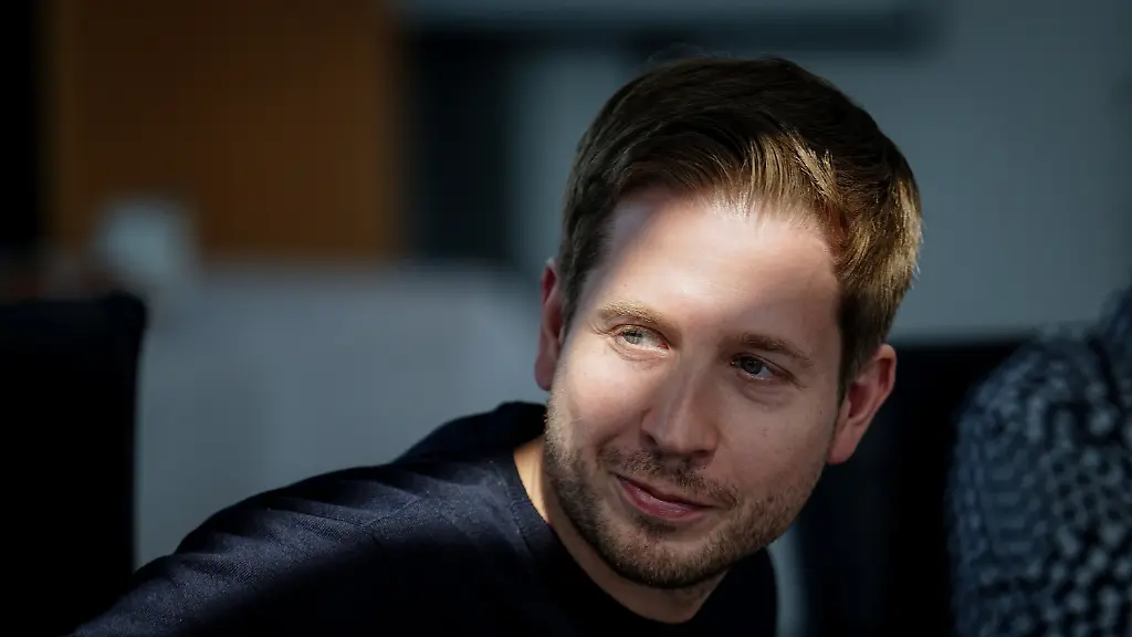 8511733c1c3fba5dd8d297e84c8d39d1