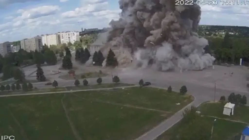 2022-05-20T171604Z-1460832442-RC25BU92R9R8-RTRMADP-3-UKRAINE-CRISIS-KHARKIV-1