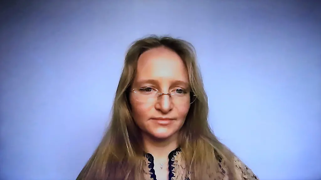 2022-04-07T000000Z-385789344-RC28IT930Y3F-RTRMADP-3-UKRAINE-CRISIS-PUTIN-DAUGHTERS