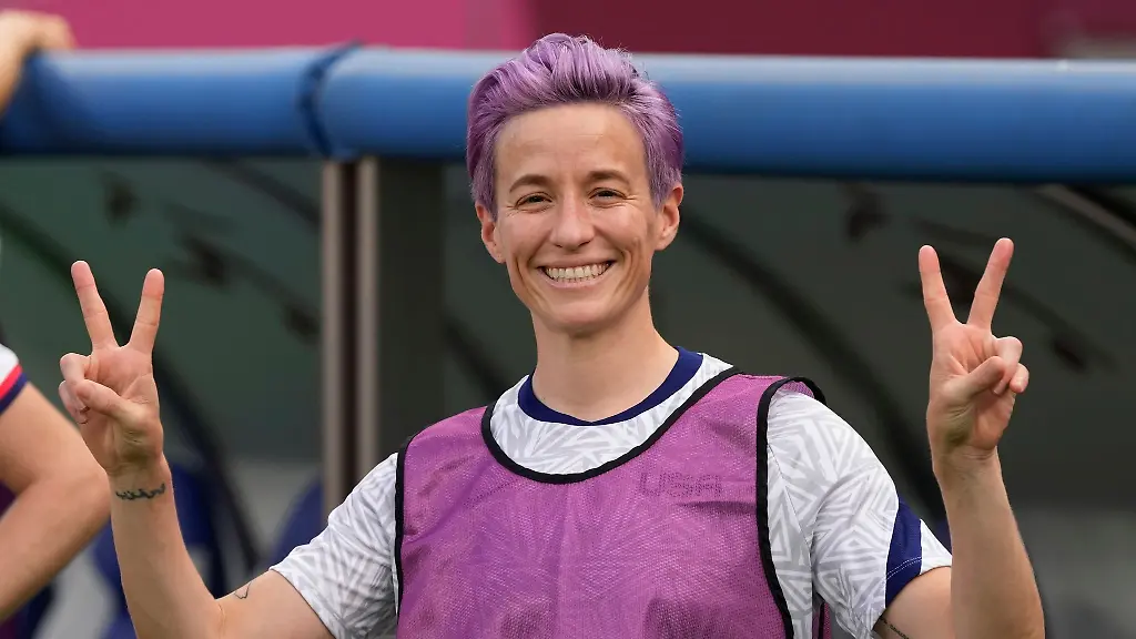 Die-US-Fussballerinnen-rund-um-Kapitaenin-Megan-Rapinoe-erhalten-fortan-die-gleichen-Bezahlungen-und-Boni-wie-ihre-maennlichen-Kollegen