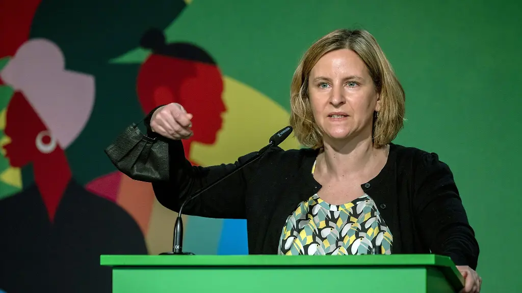 Die-rheinland-pfaelzische-Klimaschutz-und-Energieministerin-Katrin-Eder-in-Idar-Oberstein