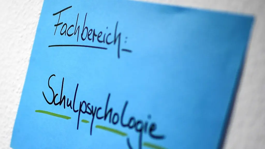 Ein-Schild-mit-der-Aufschrift-Fachbereich-Schulpsychologie