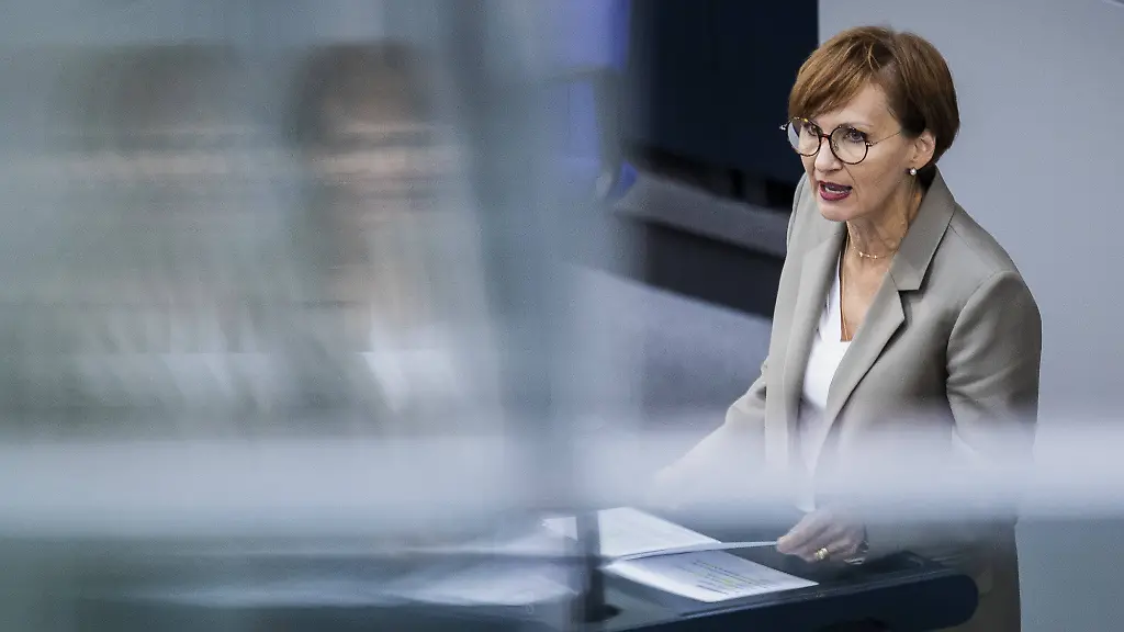 448970c74febc520e1b3412a9b68805e