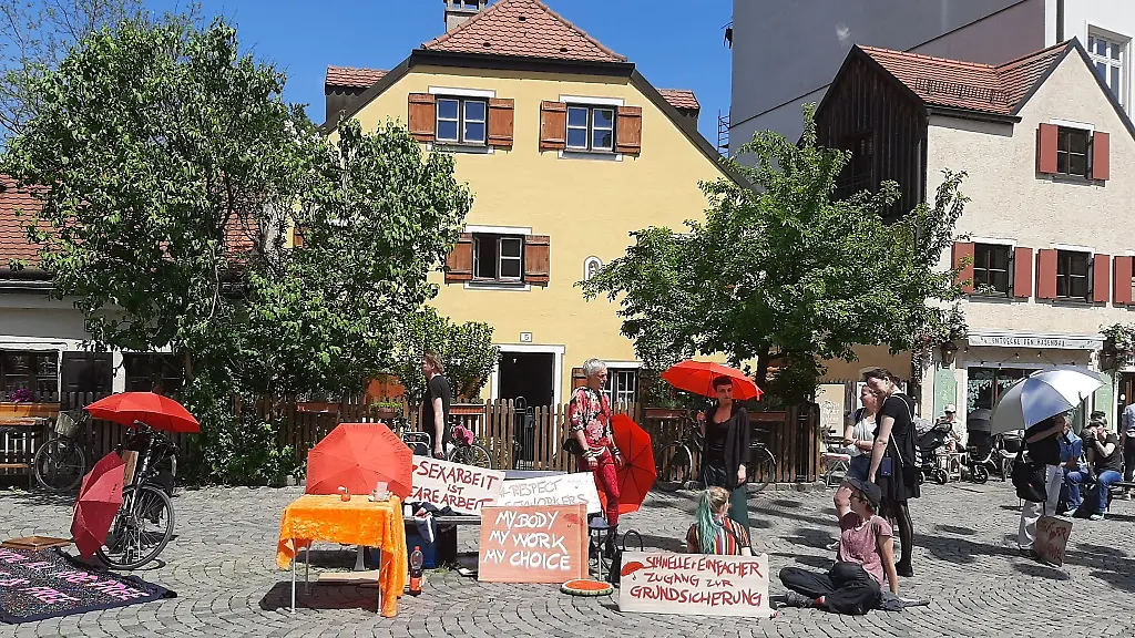 Eine-Demonstration-des-Bundesverbandes-Sexuelle-Dienstleistungen-e-V
