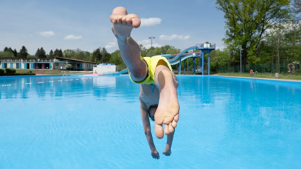 6f83972ae2c3d49a2475b35147f85a7a