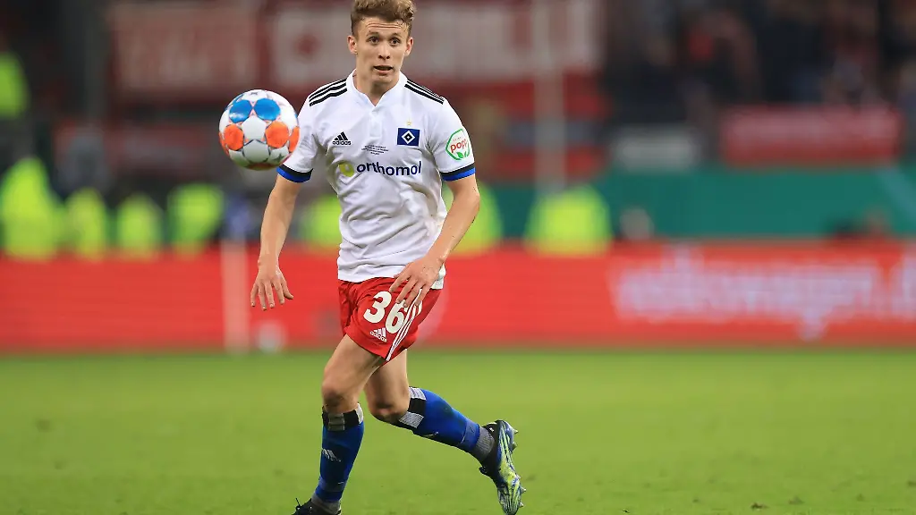 Hamburgs-Anssi-Suhonen-in-Aktion