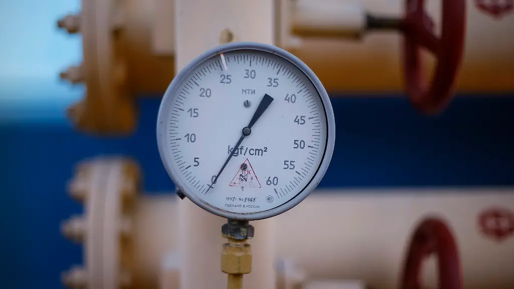 2014-05-21T120000Z-452313352-GM1EA5L1QAV01-RTRMADP-3-UKRAINE-CRISIS-EU-PUTIN