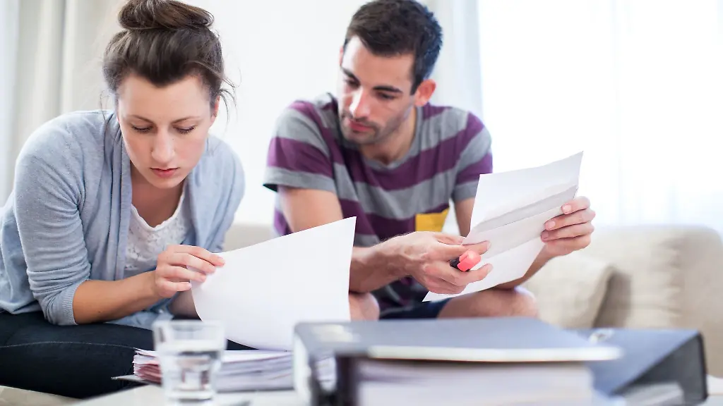 Genau-hinschauen-lohnt-sich-Braucht-es-diese-oder-jene-Versicherung-wirklich-Wenn-nicht-weg-damit