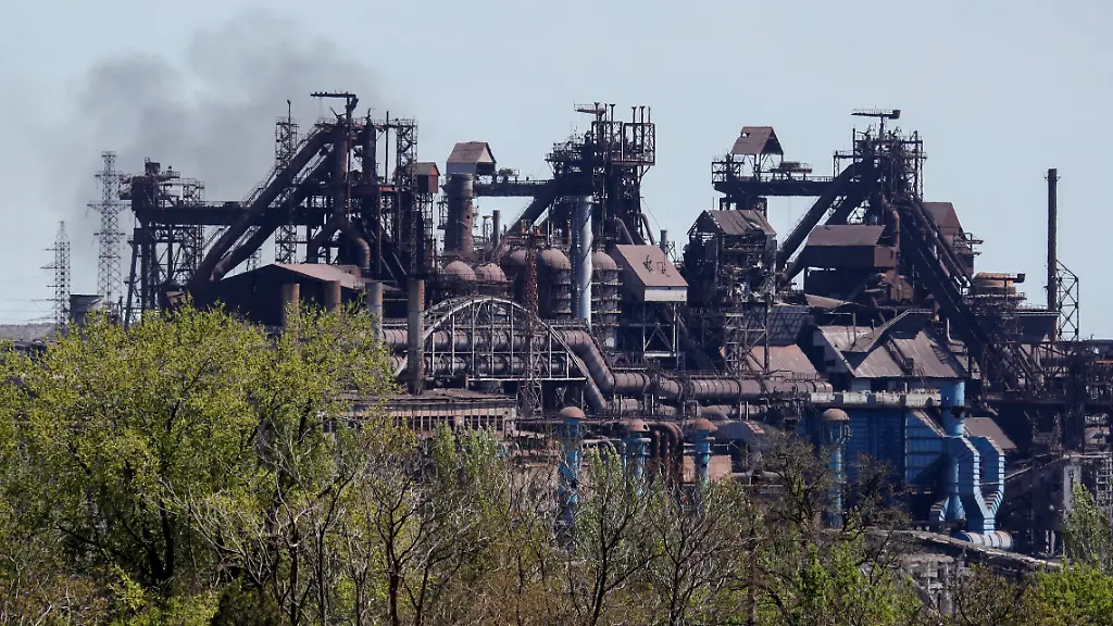 2022-05-10T091624Z-1360386593-RC2Y2U9H1W0H-RTRMADP-3-UKRAINE-CRISIS-AZOVSTAL