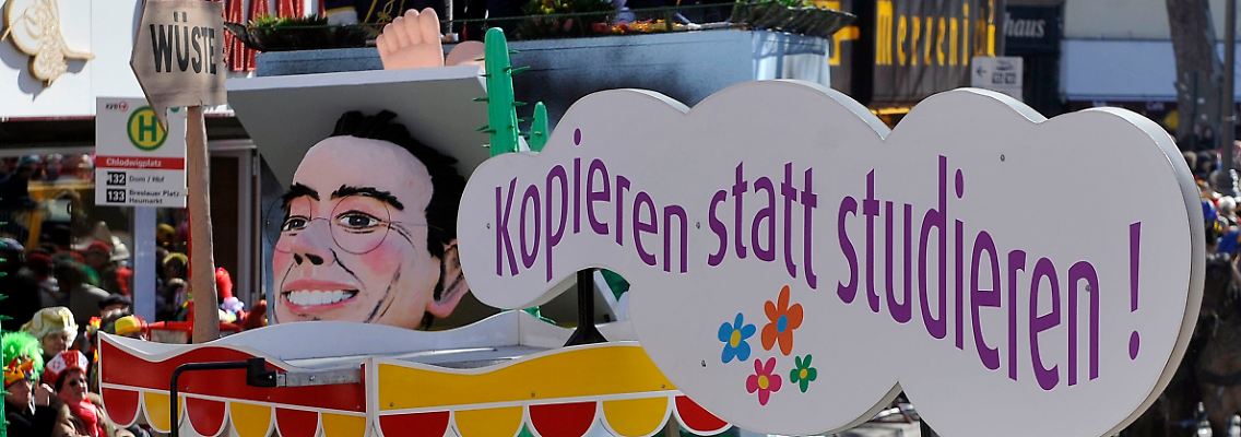 Motivwagen im Kölner Karneval.