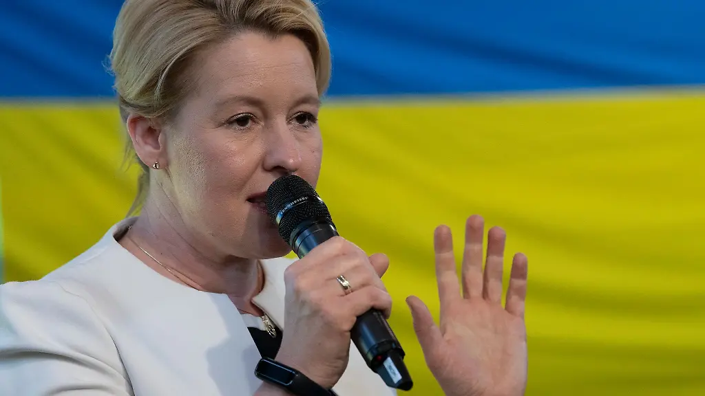 Franziska-Giffey-SPD-Regierende-Buergermeisterin-von-Berlin-spricht