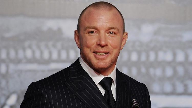 Wird wieder Daddy: Guy Ritchie.