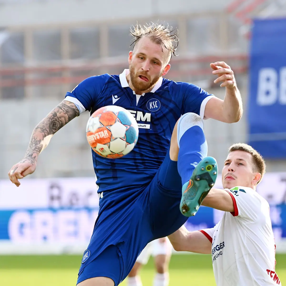 Spieler-Philipp-Hofmann-ist-in-Aktion-zu-sehen