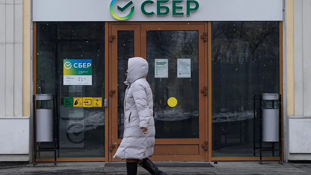 Die-Sberbank-war-bisher-bisher-noch-nicht-mit-Sanktionen-in-Folge-der-russischen-Invasion-in-die-Ukraine-belegt-worden