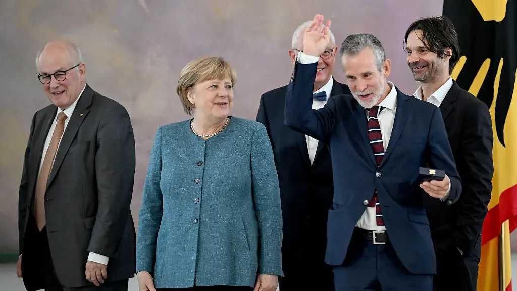 e4001c3c8eef72582fc1c79e87bf1b4b