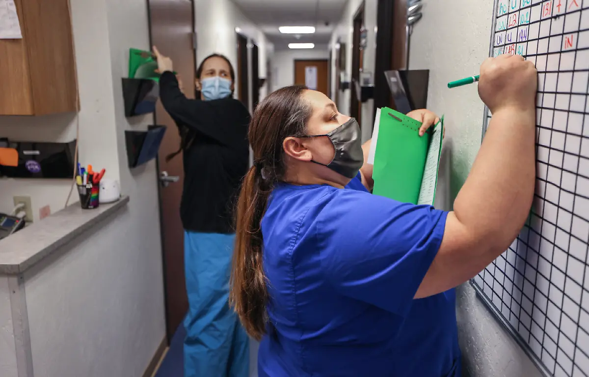 2022-04-27T100229Z-1430623440-RC249R9T3467-RTRMADP-3-USA-ABORTION-TRAVEL