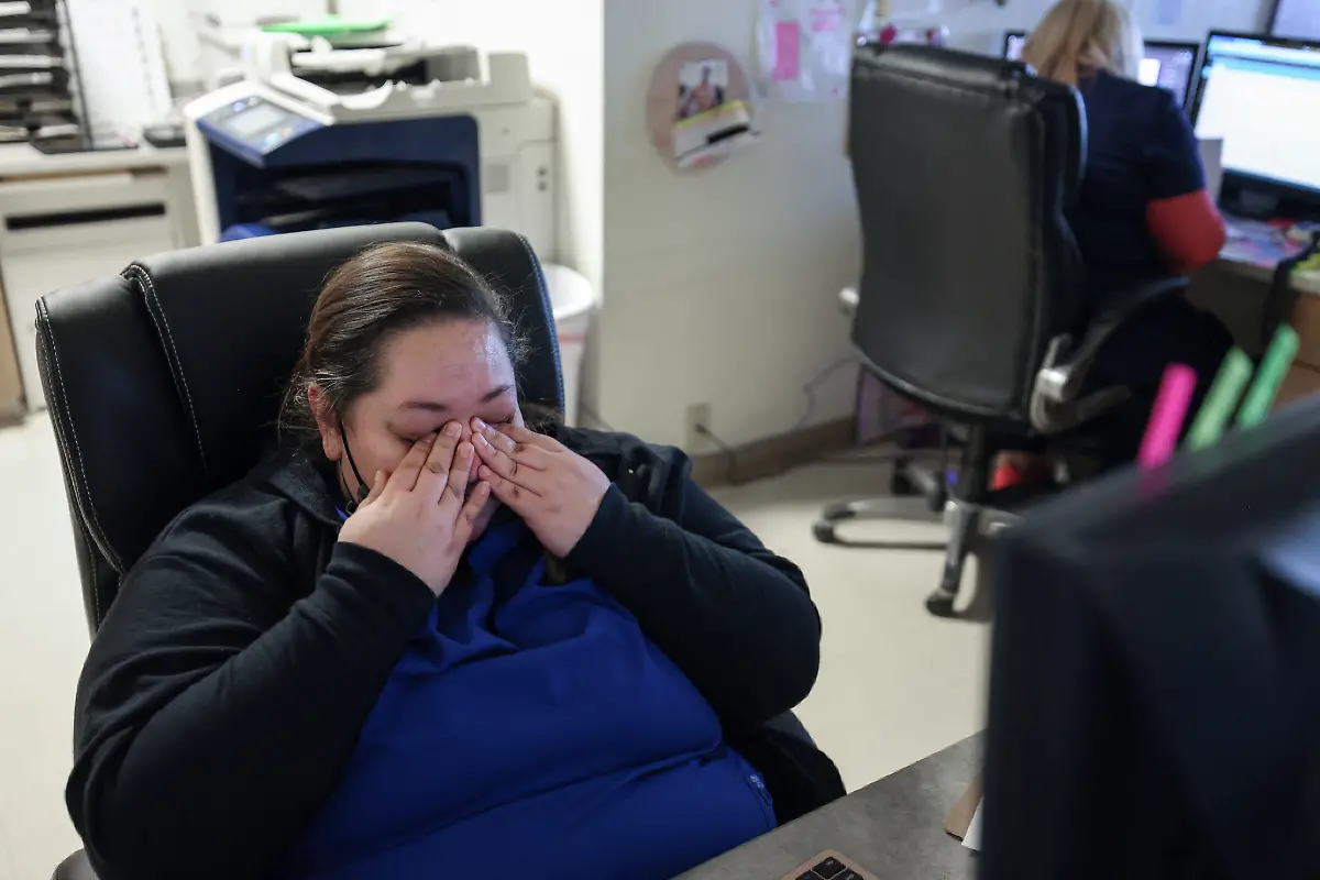 2022-04-27T100234Z-616771279-RC269R9DW63N-RTRMADP-3-USA-ABORTION-TRAVEL