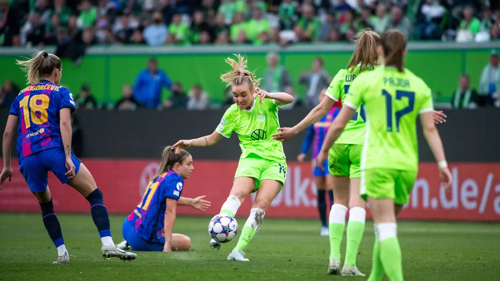 Die-Woelfinnen-fuegten-Barcelona-die-erste-Niederlage-der-Saison-zu