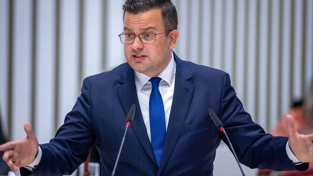 Sebastian-Ehlers-spricht-im-Landtag-von-Mecklenburg-Vorpommern