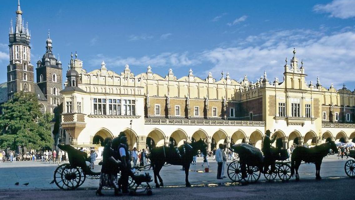 Mit der Kutsche durch die Altstadt: Krakau zählt zu den schönsten Städten Polens und ist ein Touristenmagnet