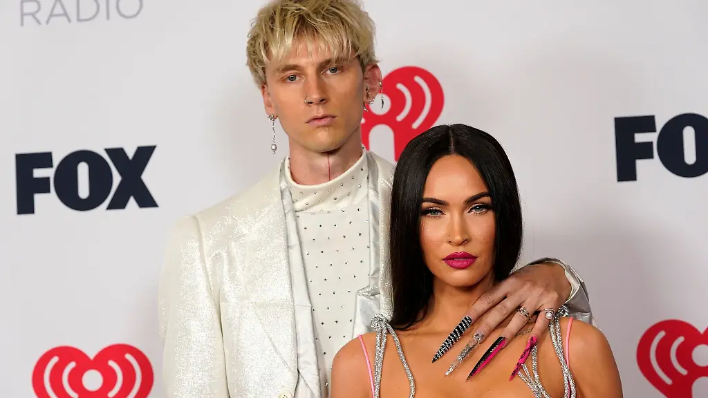 US-Schauspielerin-Megan-Fox-und-ihr-Verlobter-der-Rapper-Machine-Gun-Kelly