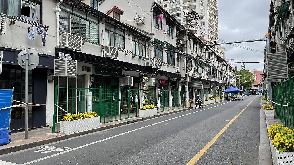 2022-04-24T061145Z-1670079298-RC2ITT9TQ7DZ-RTRMADP-3-HEALTH-CORONAVIRUS-CHINA