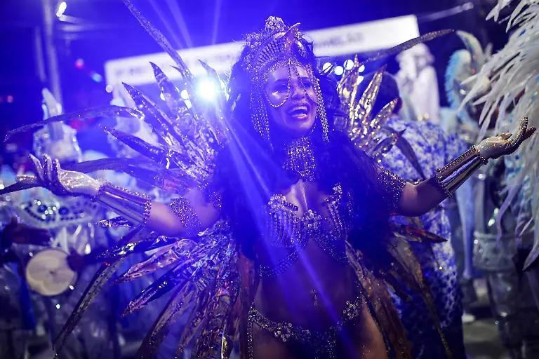 f1e4b52a378e4bf1a647aad1e8ae67e6