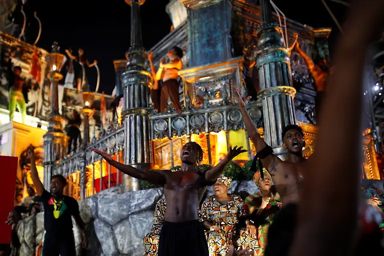 ef6a45cf15aab3ecf48f775b8aece41b