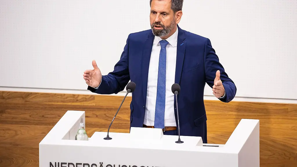 Olaf-Lies-SPD-spricht