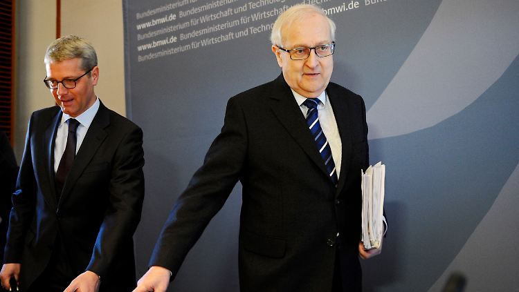 Wirtschaftsminister Brüderle marschiert vor, aber Umweltminister Röttgen geht in Sachen E10 in die Offensive.