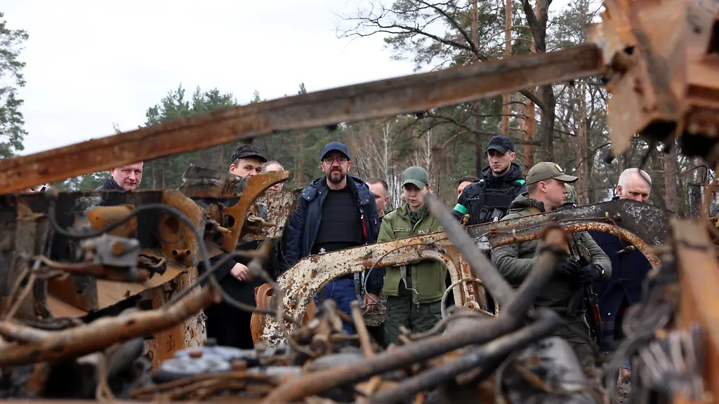 a9cb85645528e4aec74002adf1878667