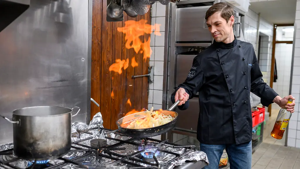 e46b2487a6440ab239d43f898eb12302