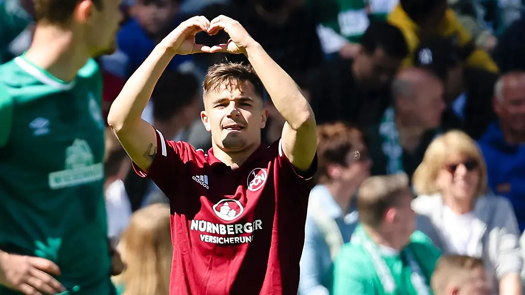 Nuernbergs-Nikola-Dovedan-jubelt-nach-seinem-Tor-zum-1-0