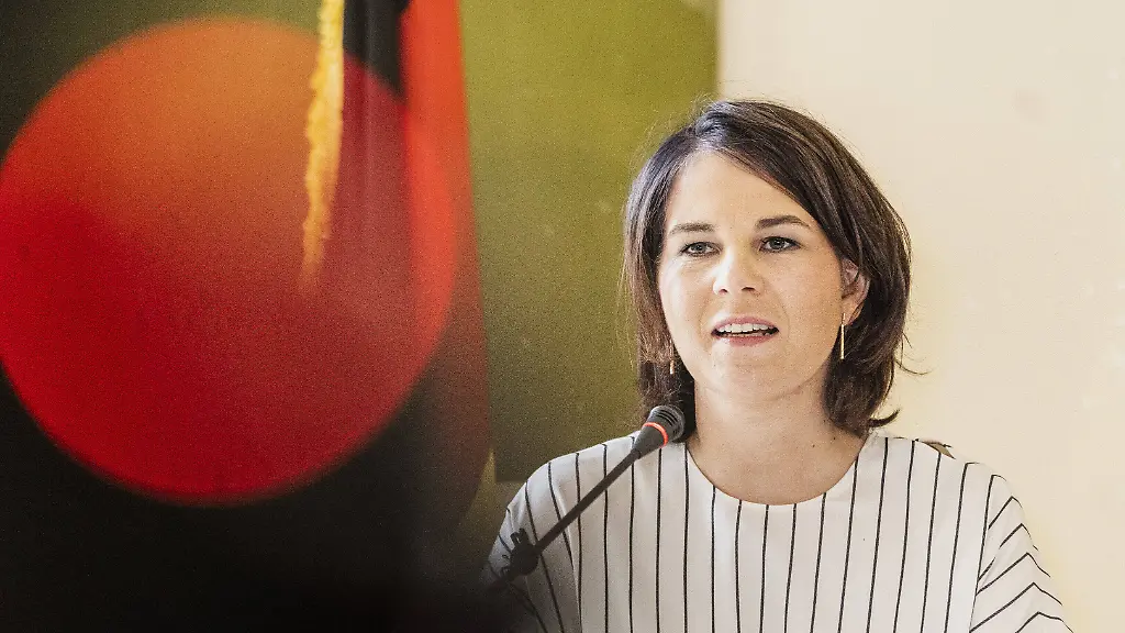 9b18b6b8ee11e834ee771417f97f99cf