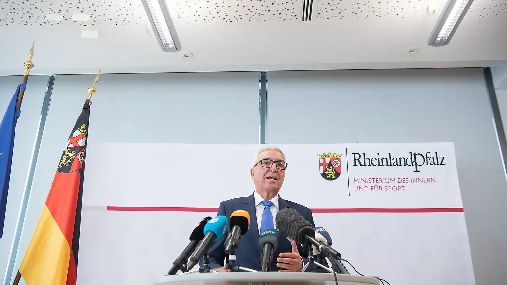 Roger-Lewentz-SPD-Minister-des-Innern-und-fuer-Sport-von-Rheinland-Pfalz-von-Rheinland-Pfalz