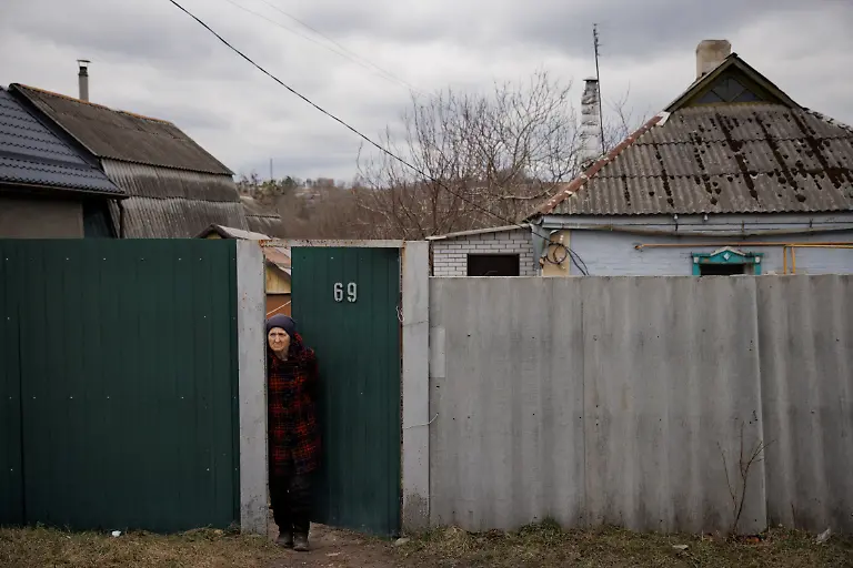 2022-04-11T090142Z-1972483658-RC2HFT9VQ5I0-RTRMADP-3-UKRAINE-CRISIS-VILLAGE