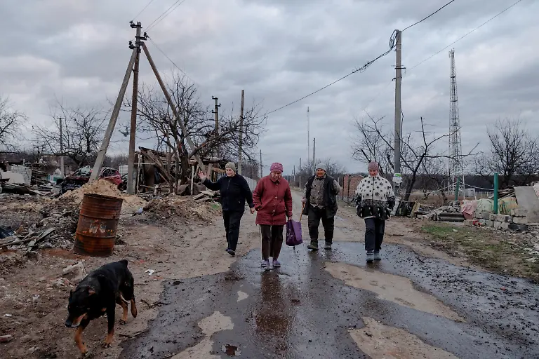 2022-04-11T090159Z-380241087-RC2MHT9PTVZ5-RTRMADP-3-UKRAINE-CRISIS-VILLAGE