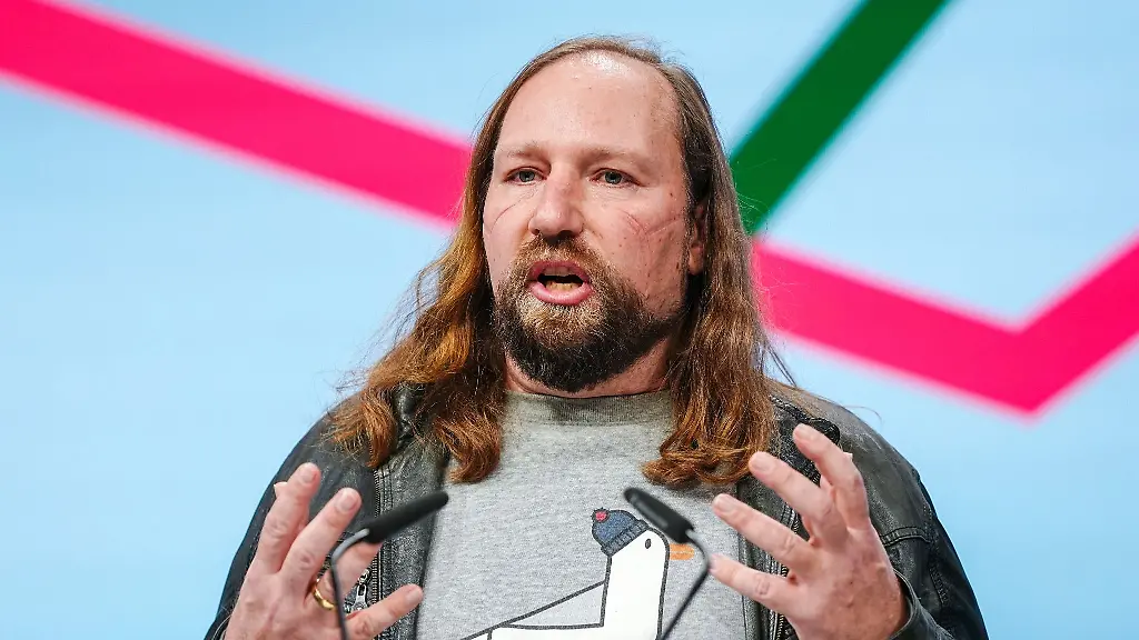 Gruenen-Politiker-Hofreiter-kritisiert-Kanzler-Scholz-wegen-seiner-Ukraine-Politik-scharf