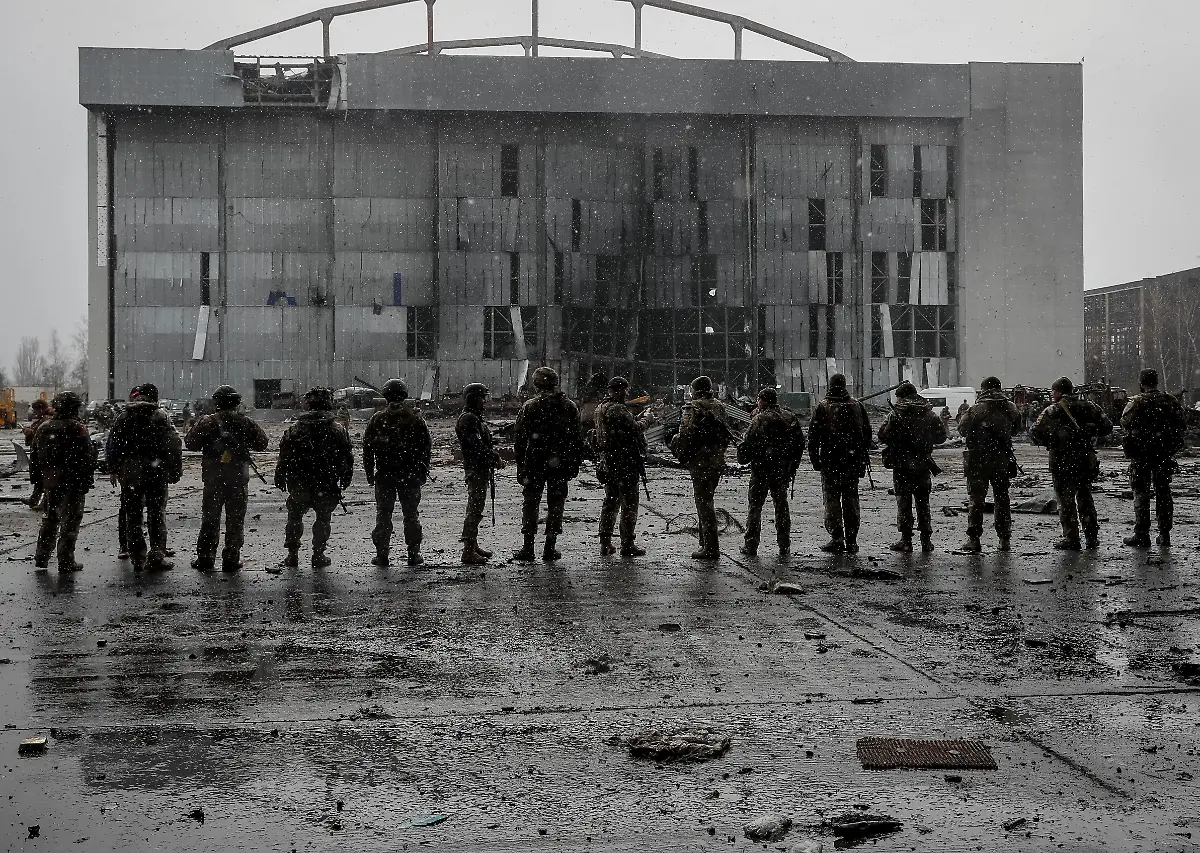 2022-04-03T143712Z-500394508-RC2KFT9FP5J8-RTRMADP-3-UKRAINE-CRISIS-HOSTOMEL