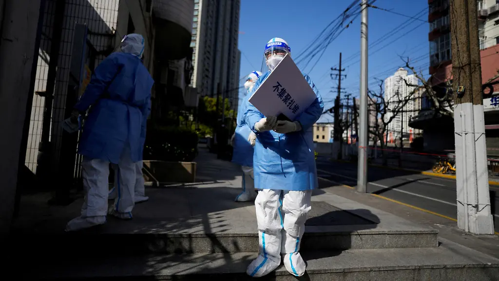 2022-04-06T114331Z-2095657921-RC20GT9PIE3N-RTRMADP-3-HEALTH-CORONAVIRUS-SHANGHAI-ECONOMY