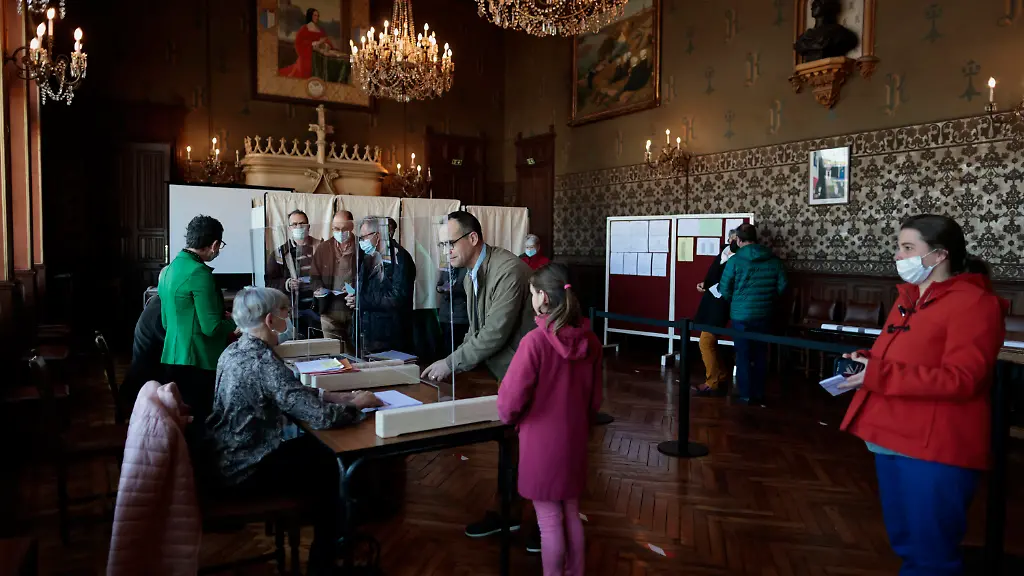 96935eb354e734410a51693bb85840bd