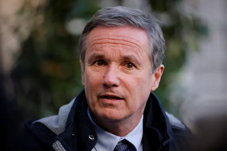 2022-02-28T165050Z-700970567-RC24TS90YWF3-RTRMADP-3-UKRAINE-CRISIS-FRANCE-ELECTION