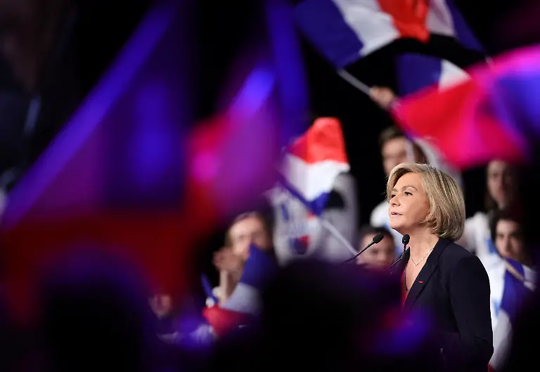 2022-04-03T153109Z-1808903140-RC2RFT93AWRT-RTRMADP-3-FRANCE-ELECTION-PECRESSE