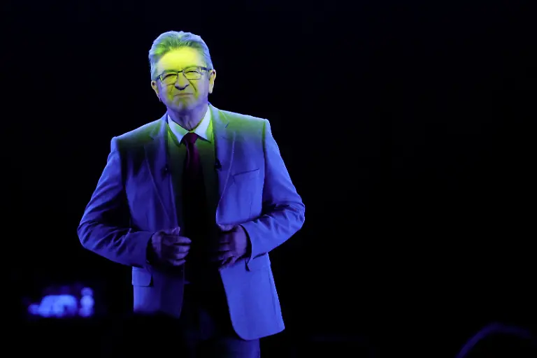 2022-04-05T220009Z-911311908-RC27HT9IOJL6-RTRMADP-3-FRANCE-ELECTION-MELENCHON