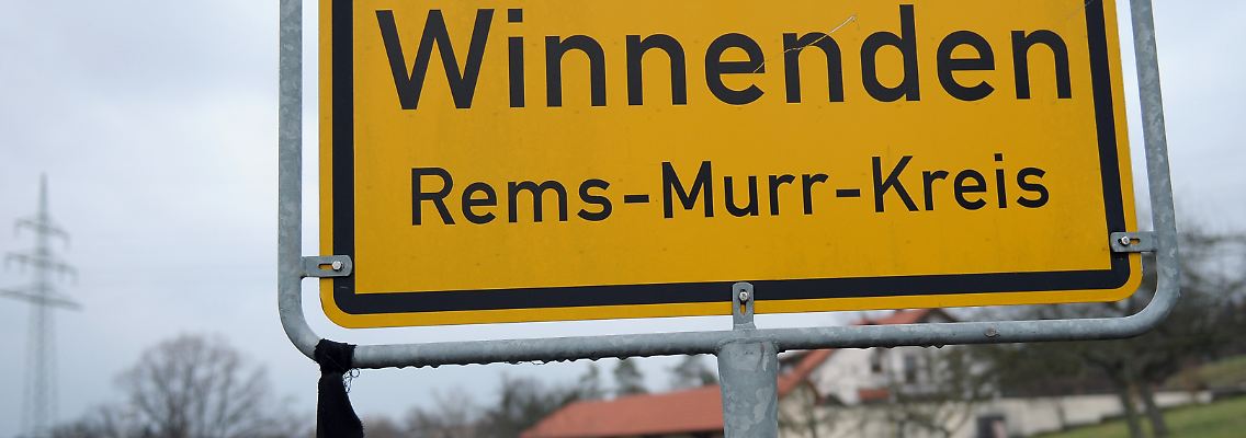 Der Trauerflor am Ortsschild war plötzlich verschwunden, die Trauer bleibt.