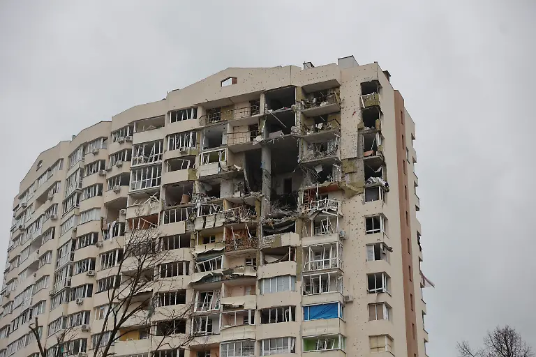 2022-04-06T181445Z-1461013875-RC2LHT9QA7BK-RTRMADP-3-UKRAINE-CRISIS-CHERNIHIV