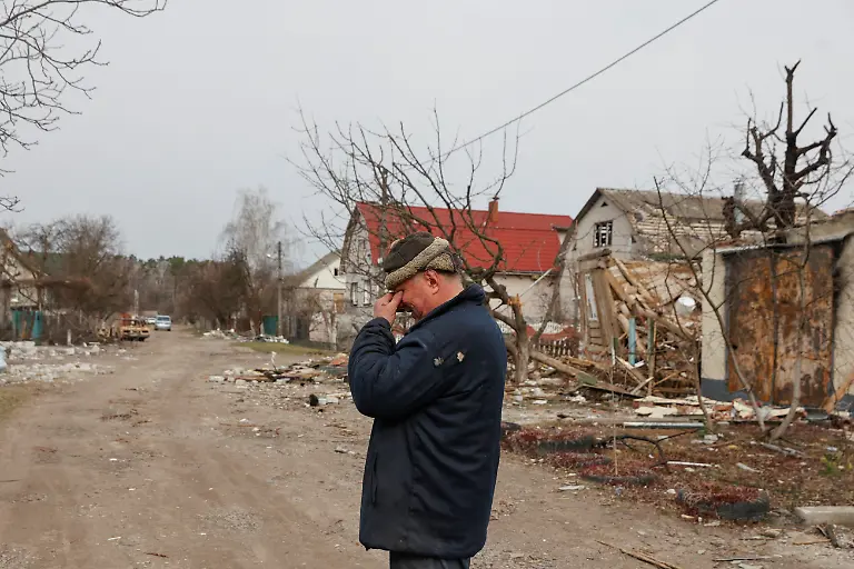 2022-04-06T181443Z-673228291-RC2KHT9P00K1-RTRMADP-3-UKRAINE-CRISIS-CHERNIHIV