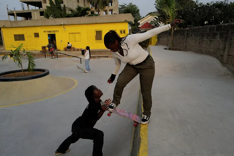 Bataka-gibt-Unterricht